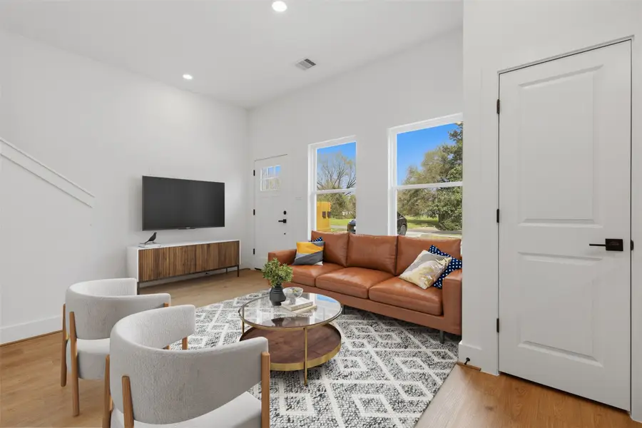 7843 Sunnyhill St, Houston, TX 77088 - #3