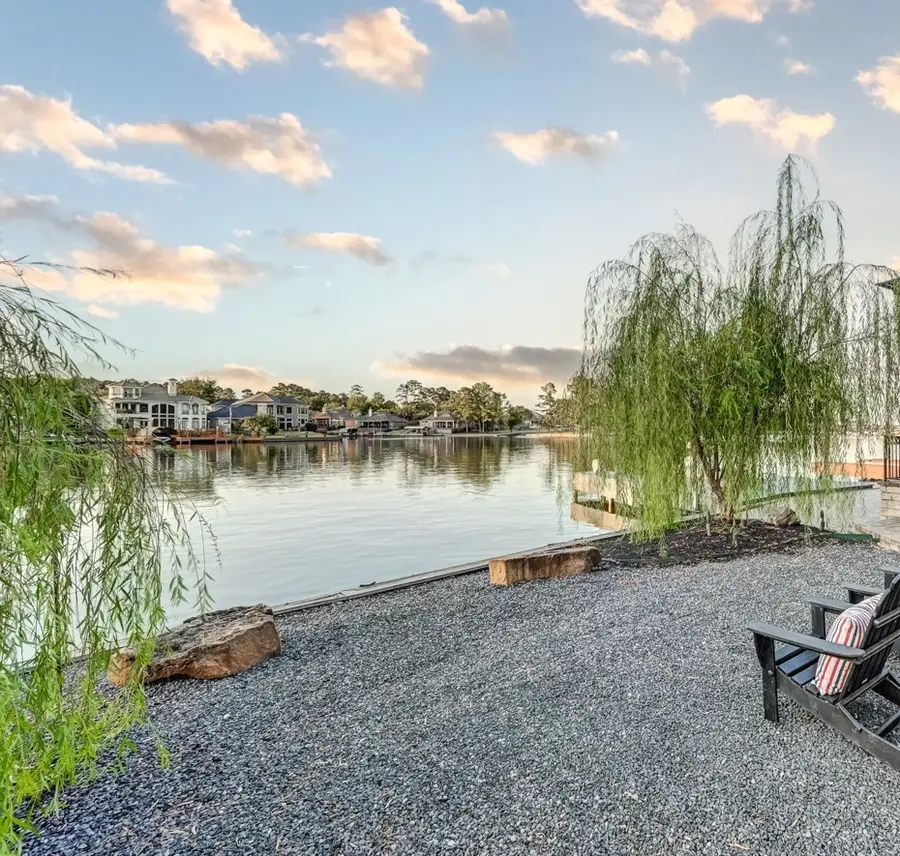 107 Winthrop Harbor N, Montgomery, TX 77356 - #3