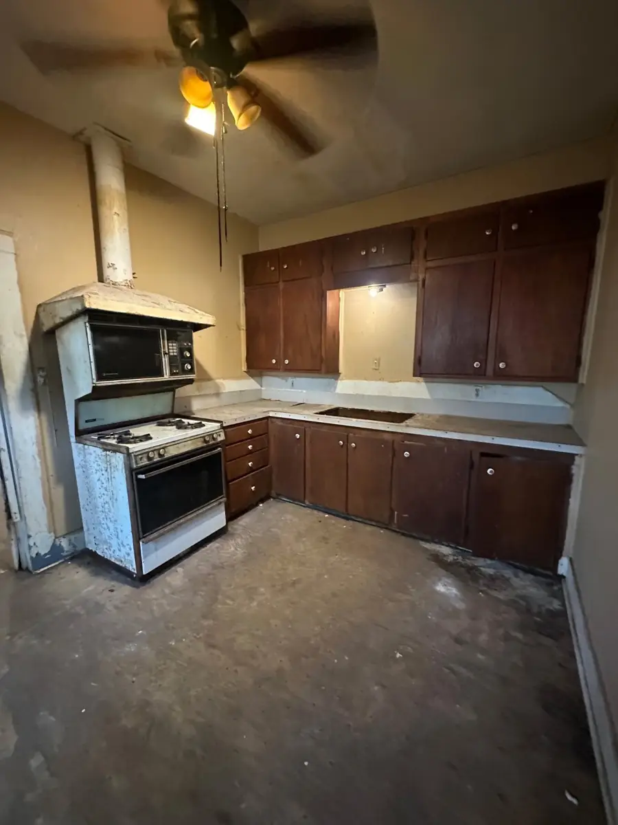 845 Saxe Street, Beaumont, TX 77705 - Image #2