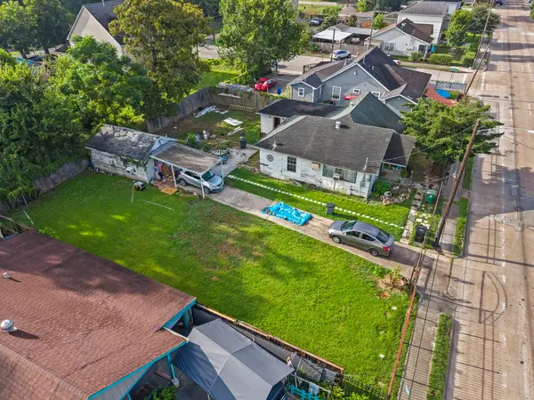 5604 Elysian Street, Houston, TX 77009