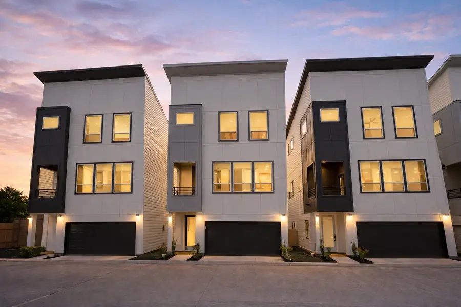 4710 Thornton Villas Lane, Houston, TX 77018 - Image #2