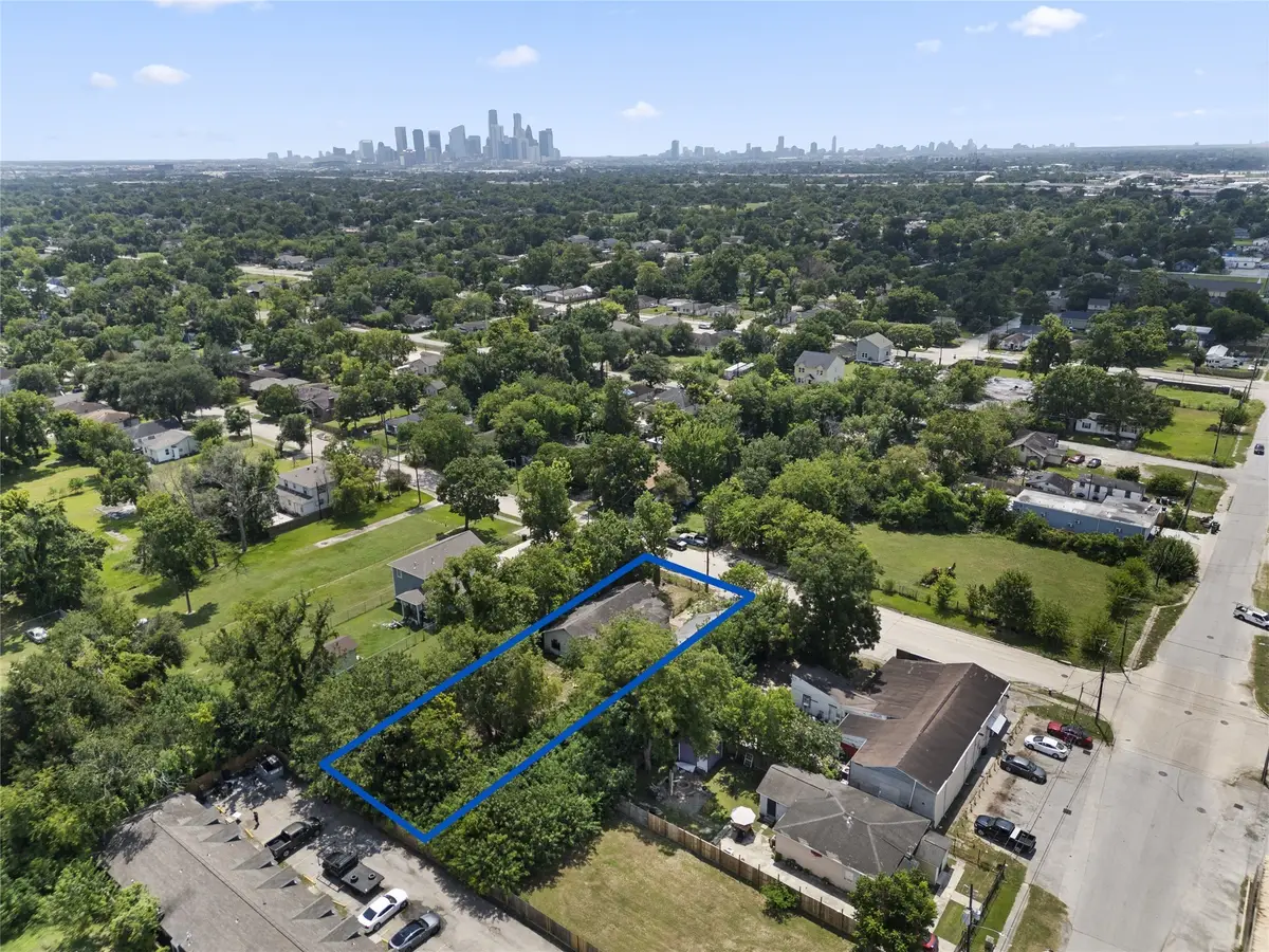 3918 Wayne Street, Houston, TX 77026 - Image #1