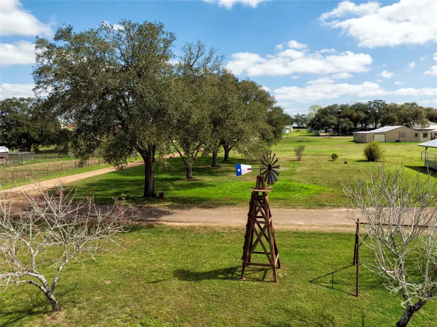 676 County Road 002, Hallettsville, TX 77964 - #3