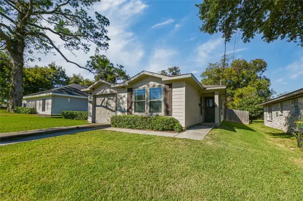 2026 Rosalee Street, La Marque, TX 77568