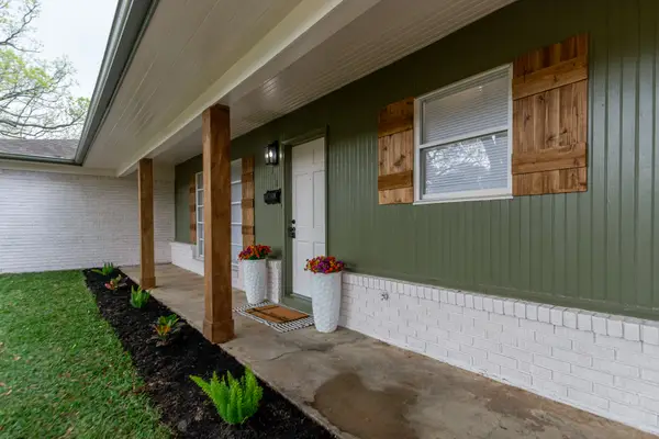 1318 Meadow Lark Street, Deer Park, TX 77536