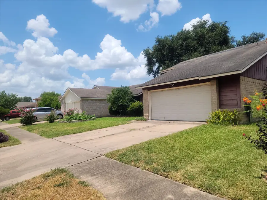 12058 Plumbrook Drive, Houston, TX 77099 - #2