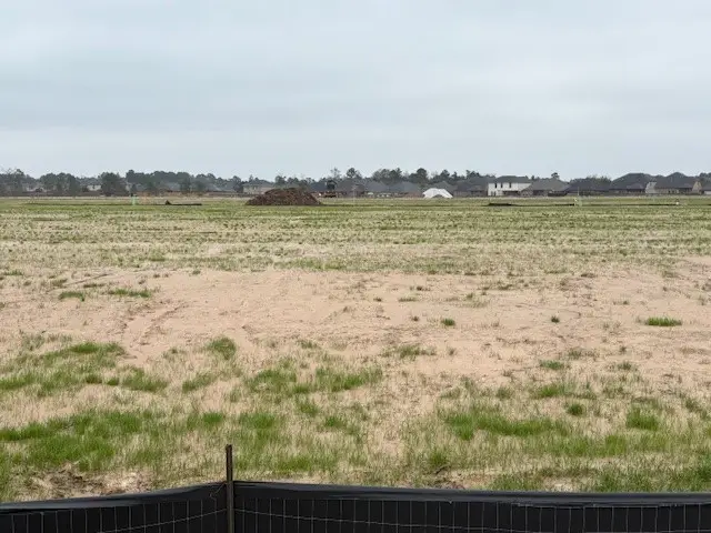 985 Douglas Circle, Nome, TX 77629 - Image #3