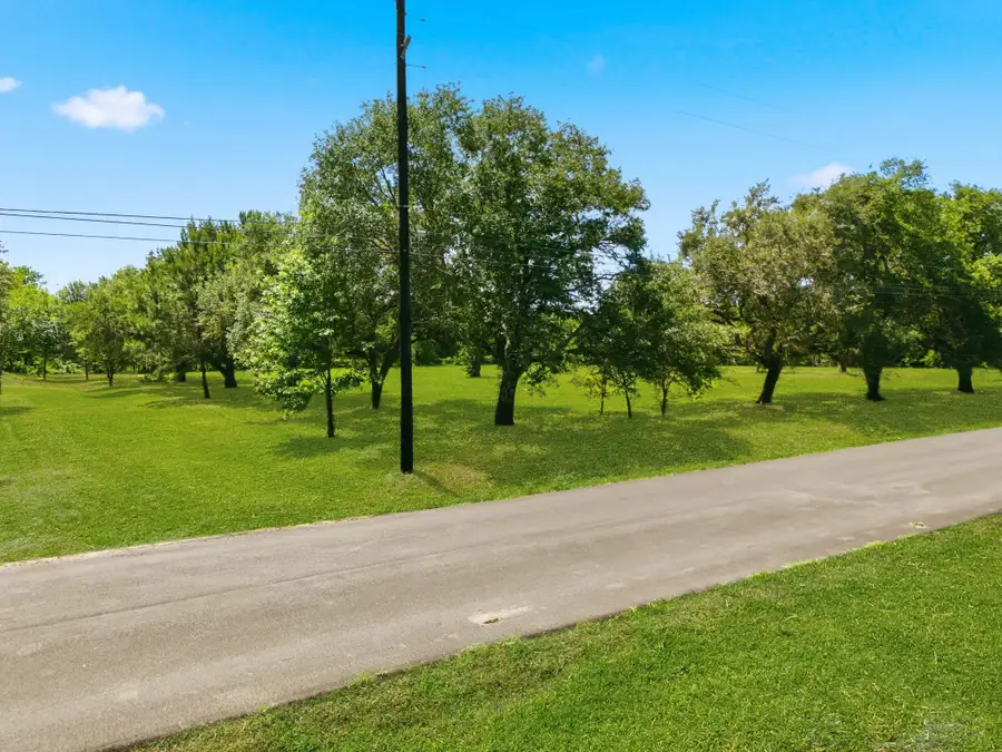 000 Louisiana Street, Manvel, TX 77578 - #3