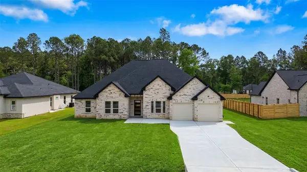 3039 Coast Drive, Dayton, TX 77535