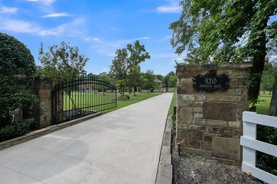 9310 Diamante Drive, Magnolia, TX 77354 - #2