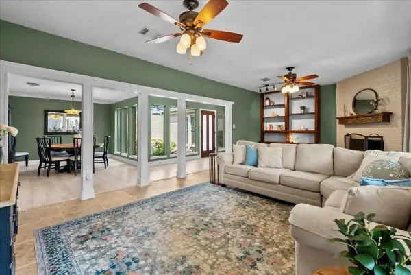 1626 Lake Bluff Drive, Seabrook, TX 77586