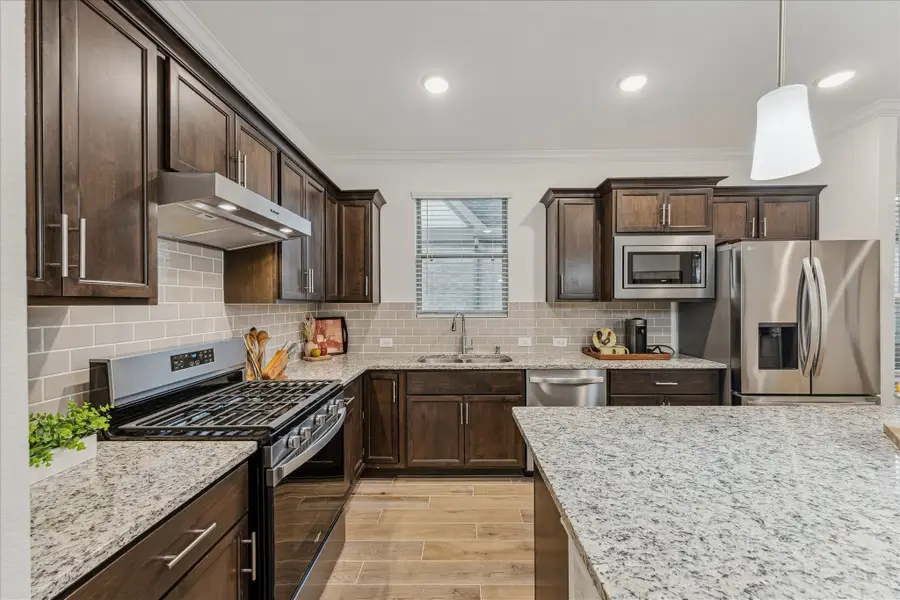 7747 Rolling Stone Drive, Fulshear, TX 77441 - Image #2