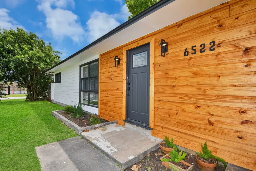 6522 Belarbor Street, Houston, TX 77087 - #3