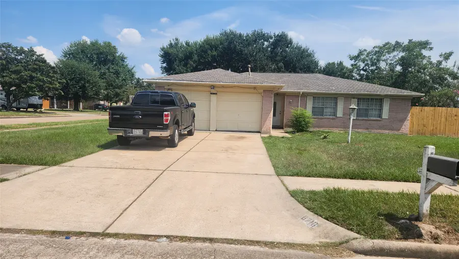 8718 Glen Shadow Drive, Houston, TX 77088 - Image #2