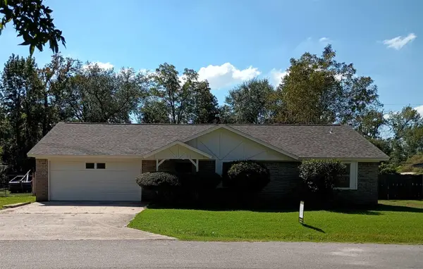 29 E Harding Circle, Orange, TX 77630