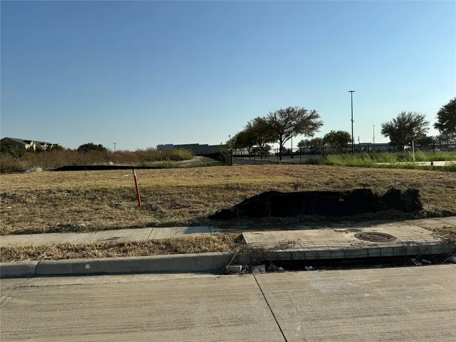 1223 Alisa Lane, Arlington, TX 76014 - Image #2