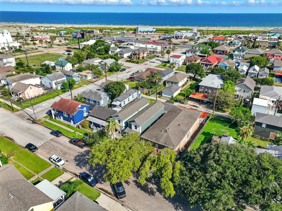 711 Ball Street, Galveston, TX 77550 - #3