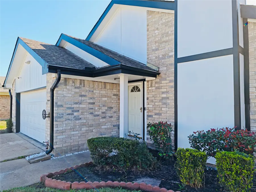 13419 Clarewood Drive, Houston, TX 77083 - Image #2