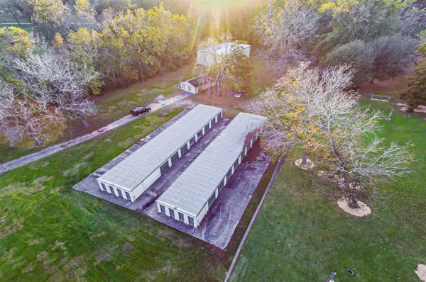 1609 Lakeland Drive, Liberty, TX 77575