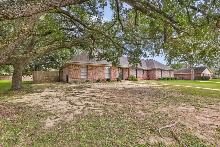 5004 Atascosito Drive, Liberty, TX 77575 - Image #2
