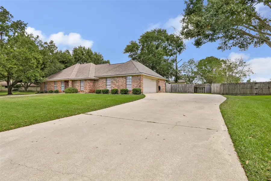 5004 Atascosito Drive, Liberty, TX 77575 - Image #3