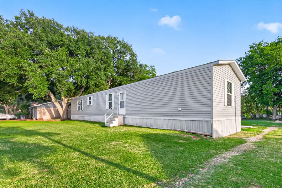 302 Phillip, Wharton, TX 77488 - #3
