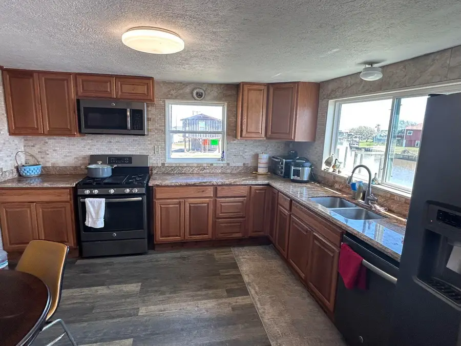 437 County Road 201, Sargent, TX 77414 - Image #2