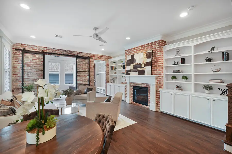 537 W 22nd St, Houston, TX 77008 - #2