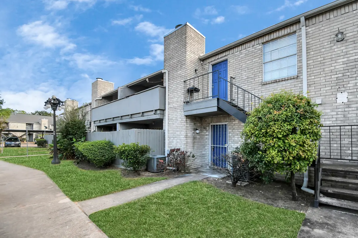 9700 Leawood Boulevard #1205, Houston, TX 77099 - Image #1
