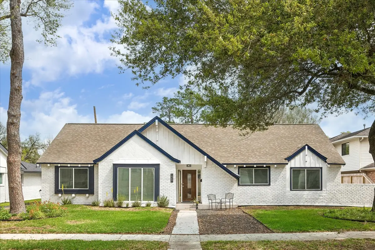 10207 Scofield Lane, Houston, TX 77096 - #1
