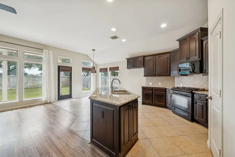 13014 Barkley Bend Lane, Houston, TX 77044 - Image #3