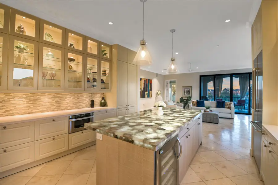 2221 Welch Street #401, Houston, TX 77019 - Image #3