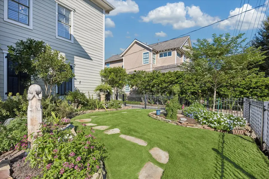 707 W 9th Street, Houston, TX 77007 - #2