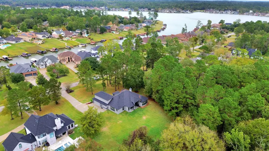 18785 E Cool Breeze Lane, Montgomery, TX 77356 - Image #3