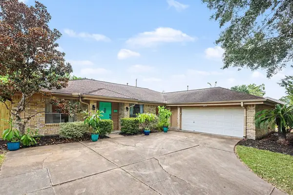 631 Bayview Drive, El Lago, TX 77586
