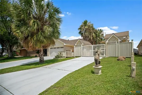 117 E Harbor Drive, Port Lavaca, TX 77979
