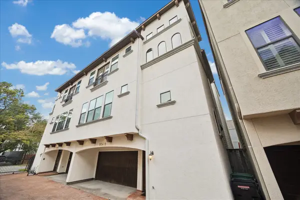 934 W 22nd Street #B, Houston, TX 77008