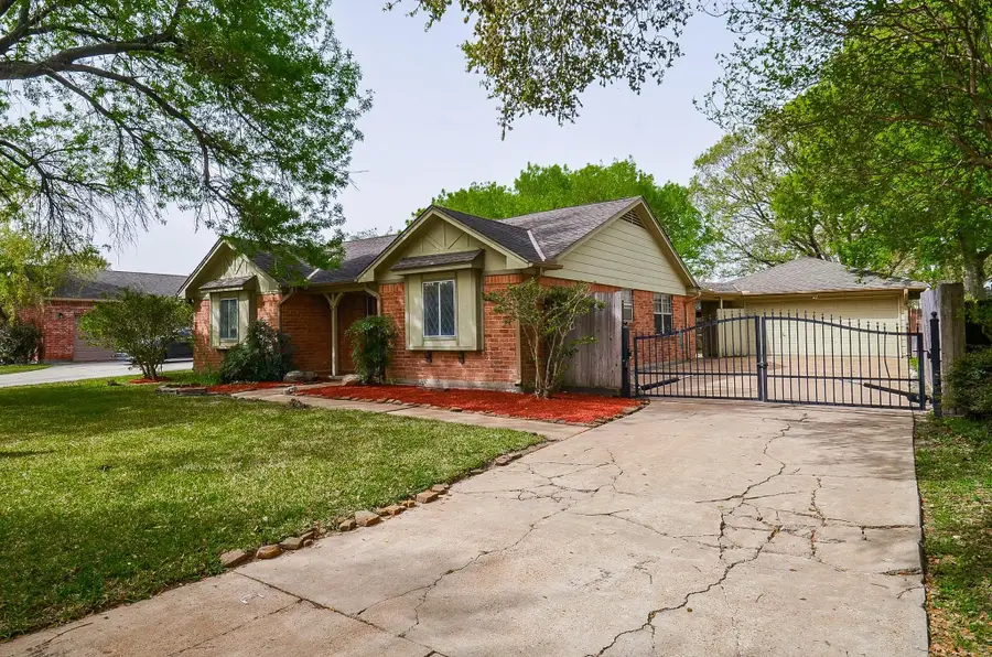 11703 Easterling Drive, Houston, TX 77065 - Image #2