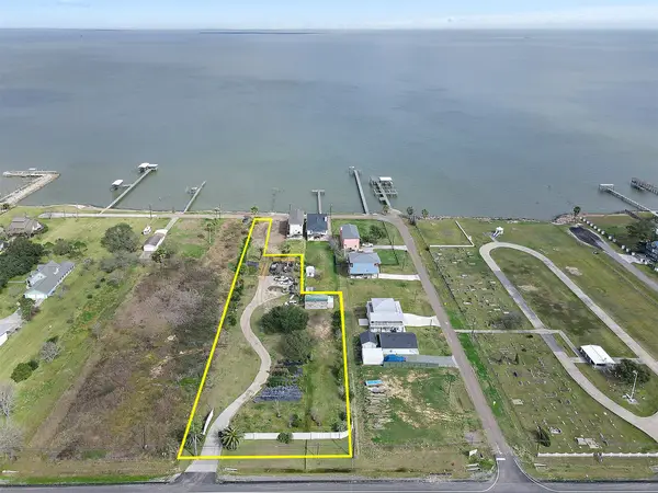 2219 Avenue A, Dickinson, TX 77539