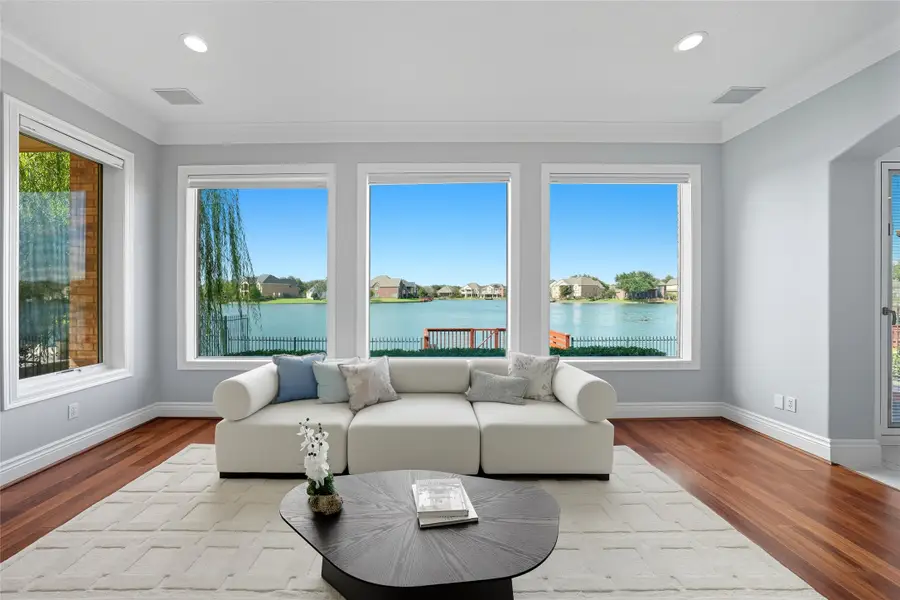 5934 Stratford Gardens Drive, Sugar Land, TX 77479 - Image #2