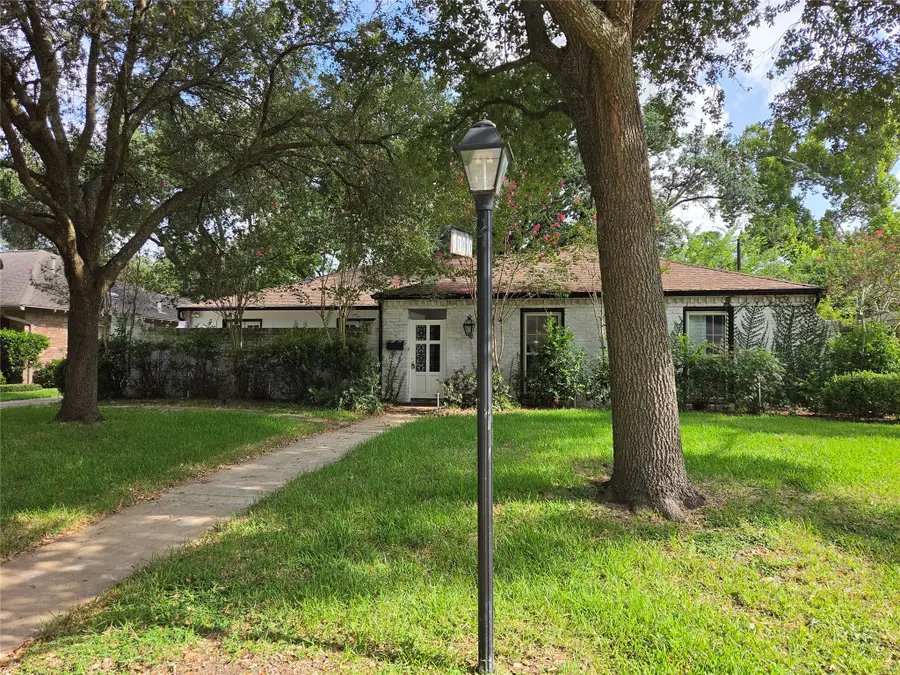 10010 Burgoyne Road, Houston, TX 77042 - #2