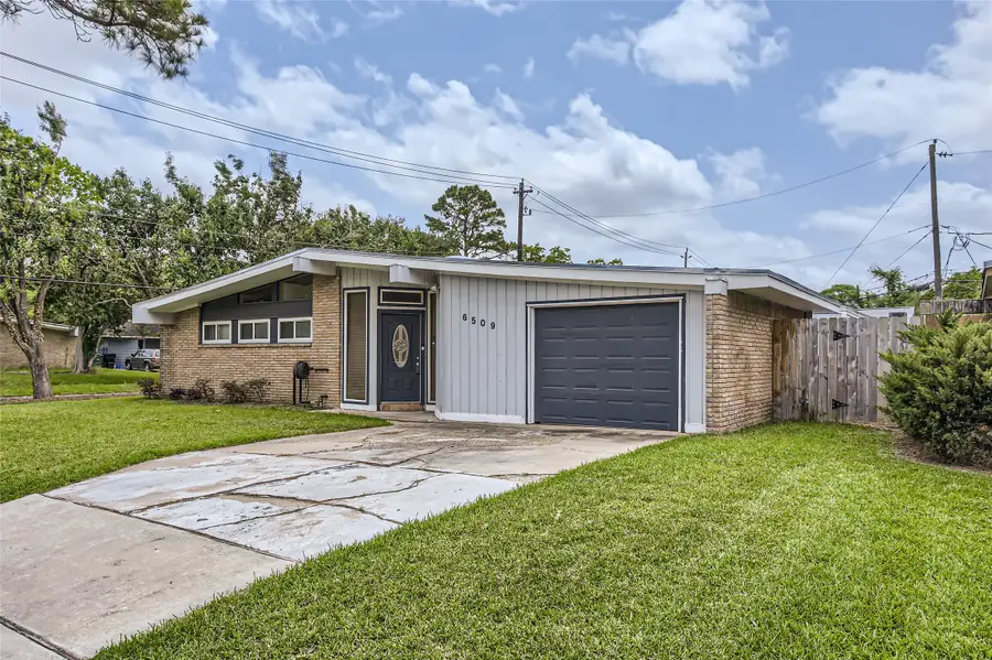 6509 Birdwood Road, Houston, TX 77074 - Image #2