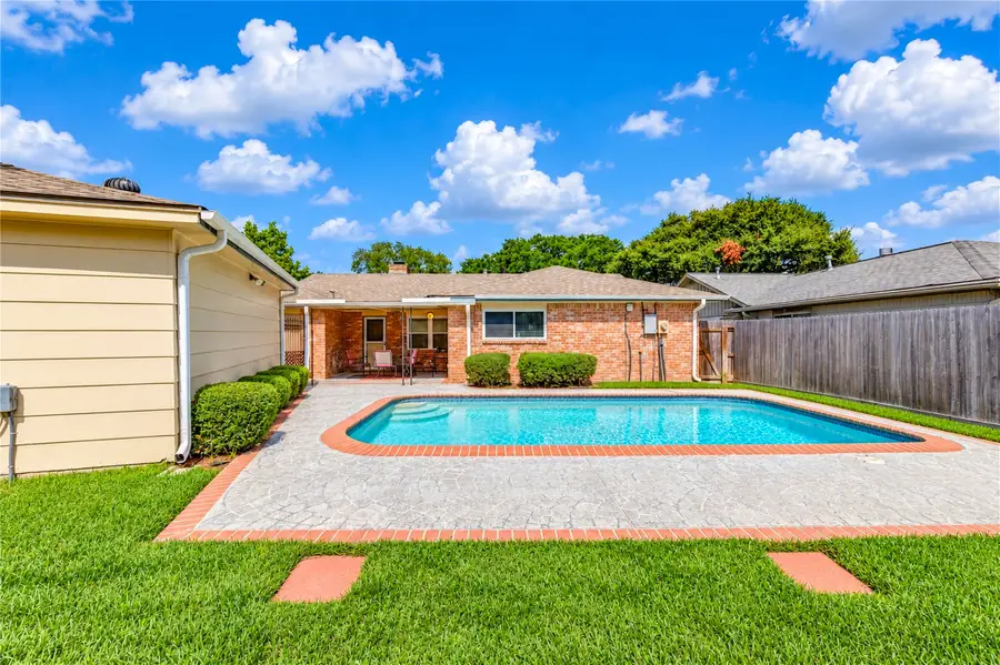11403 Brook Meadows Lane, Meadows Place, TX 77477 - #2