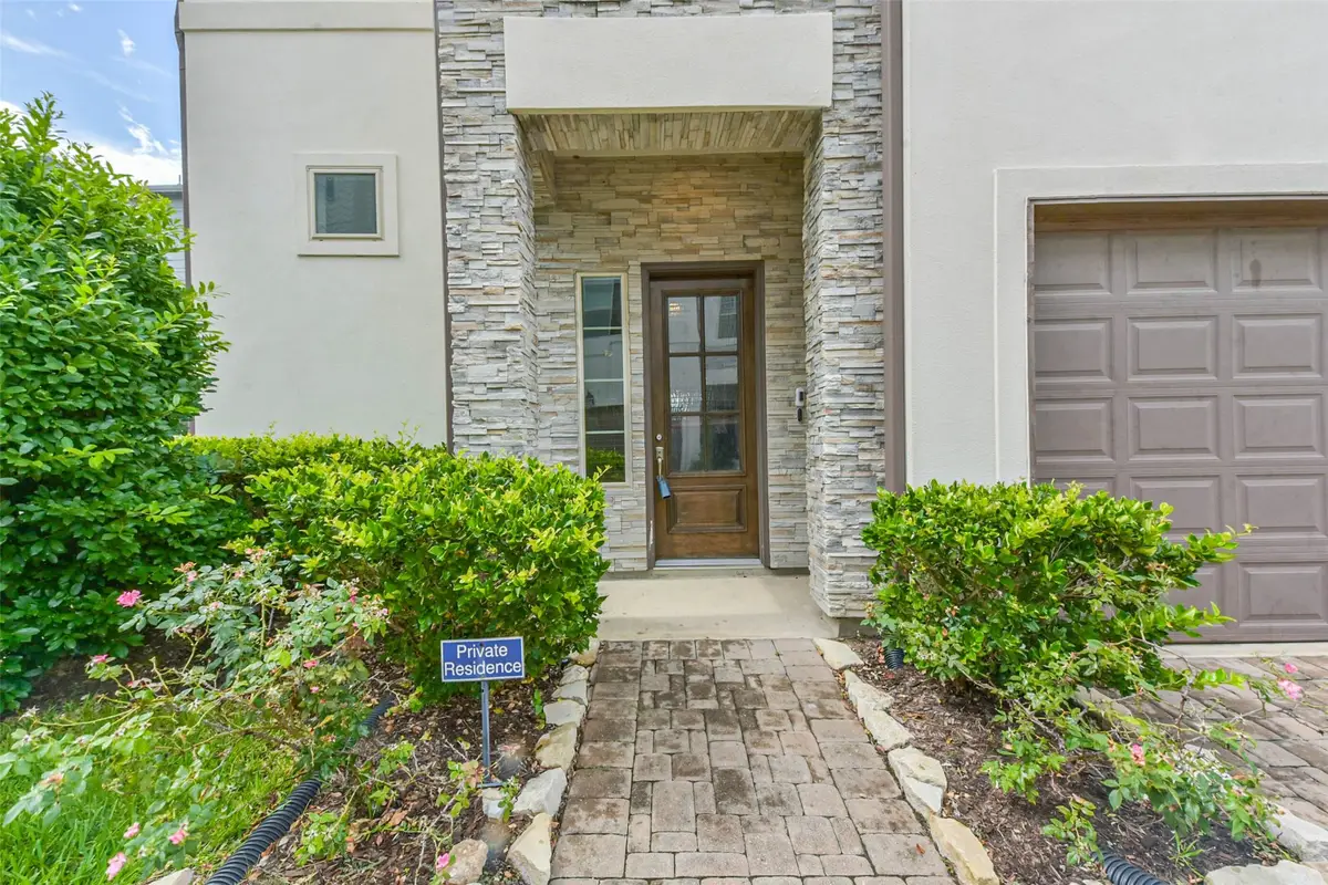 10914 Brookeshire Chase Lane, Houston, TX 77043 - Image #1