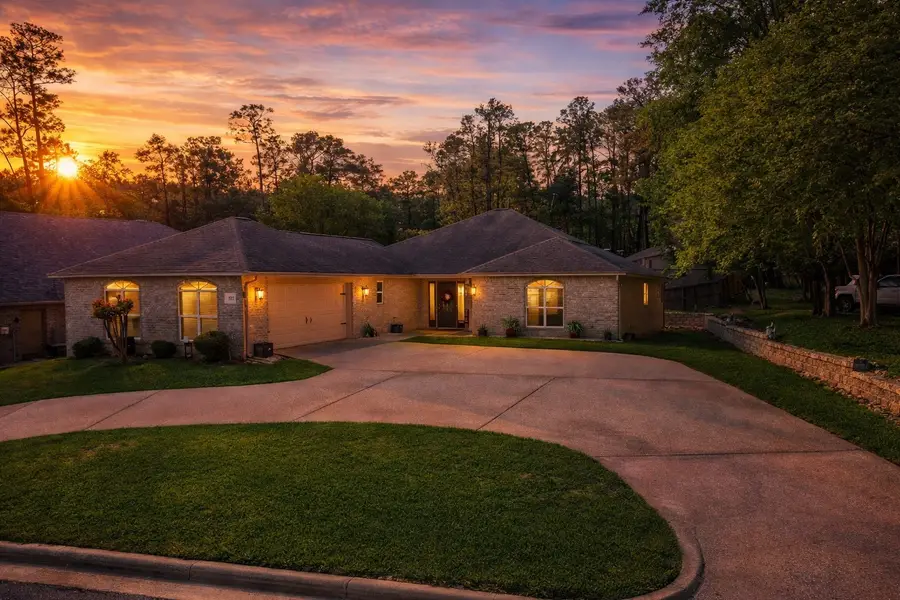 621 Hillcrest Circle, Huntsville, TX 77340 - #2