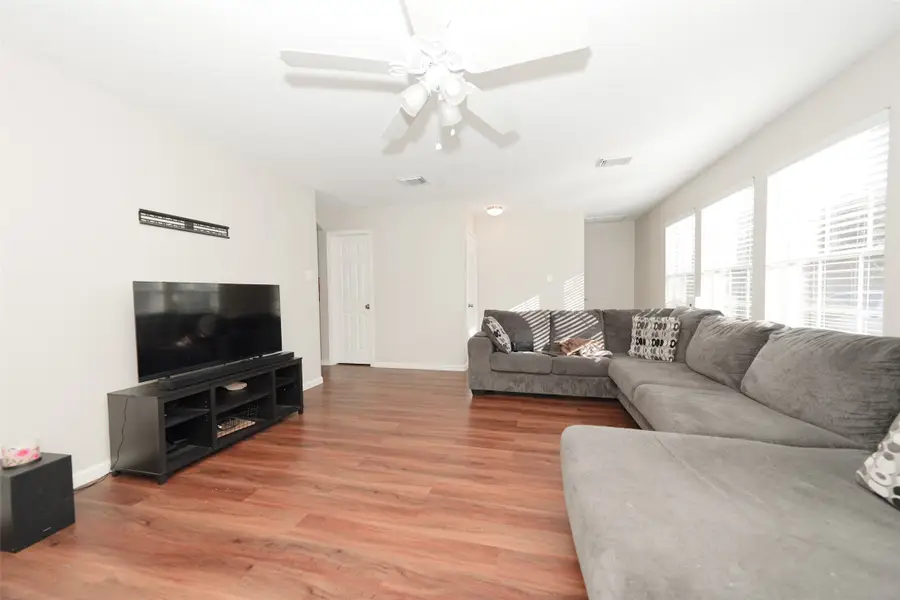 6423 Austinville Drive, Katy, TX 77449 - Image #2