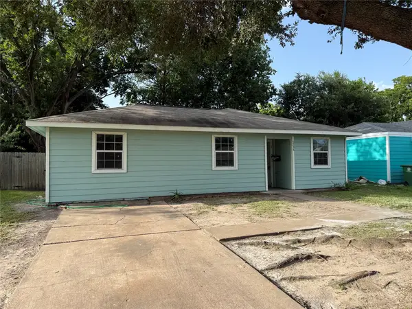 5234 Ripplebrook Drive, Houston, TX 77045