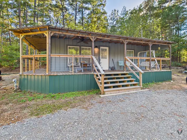 1068 Holiday Harbor Drive, Jefferson, TX 75657