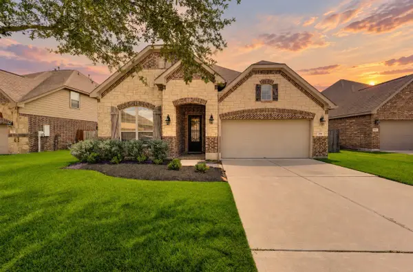298 Clearwood Drive, League City, TX 77573