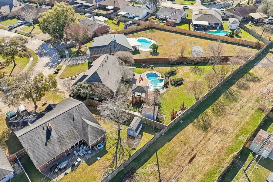 10822 W Dogwood Drive, La Porte, TX 77571 - Image #3